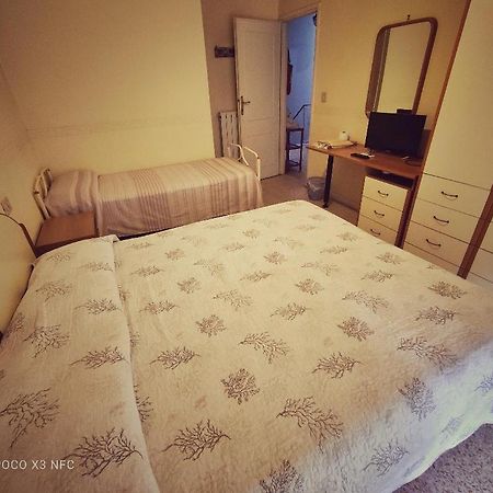 Hotel Delhy فياريجيو المظهر الخارجي الصورة