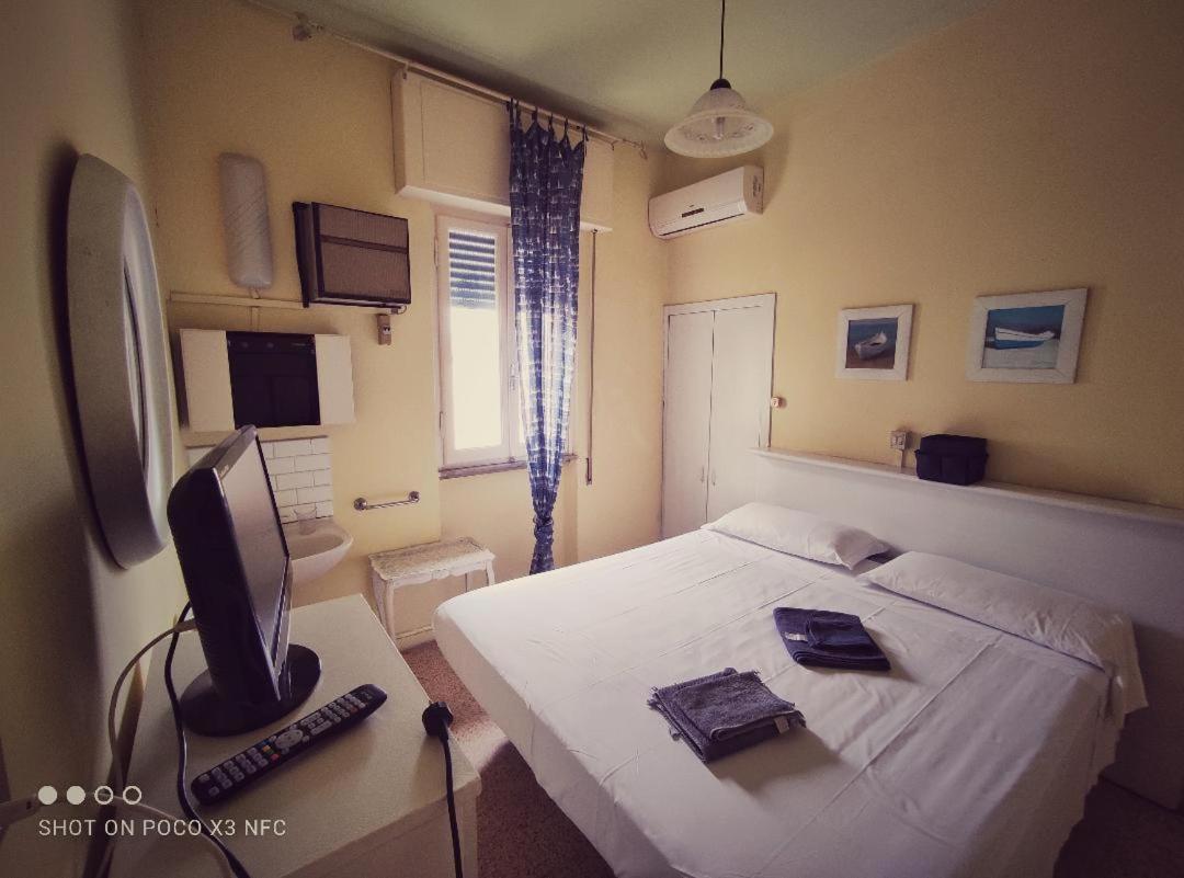 Hotel Delhy فياريجيو المظهر الخارجي الصورة